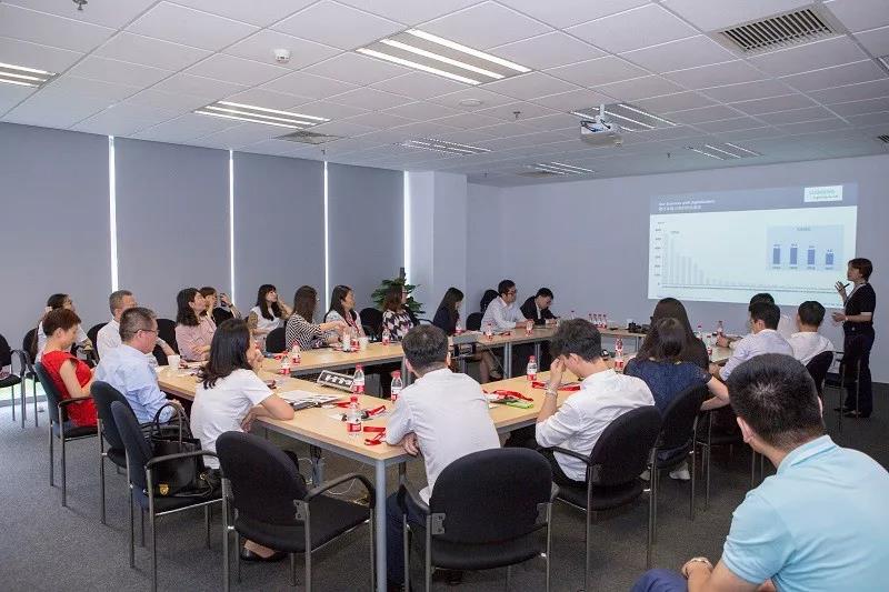 参观考察现场.jpg 参观考察现场.jpg