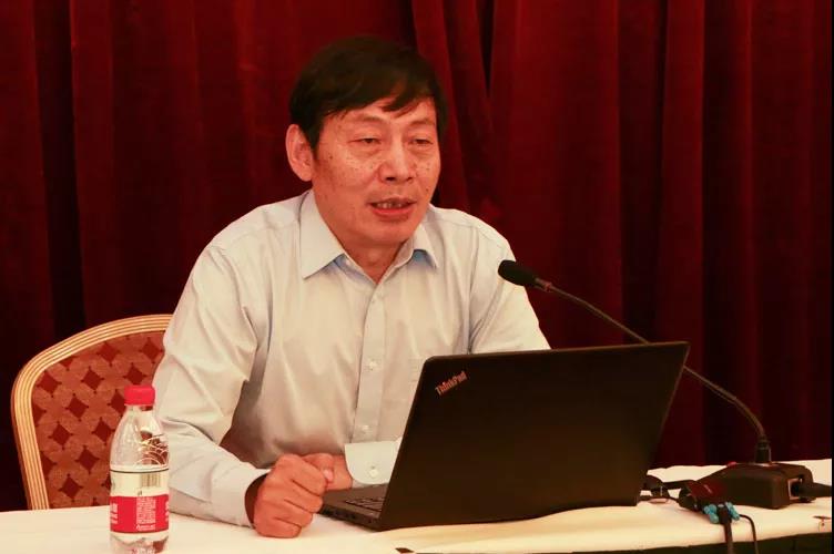 李伟院长助理发言.jpg 李伟院长助理发言.jpg